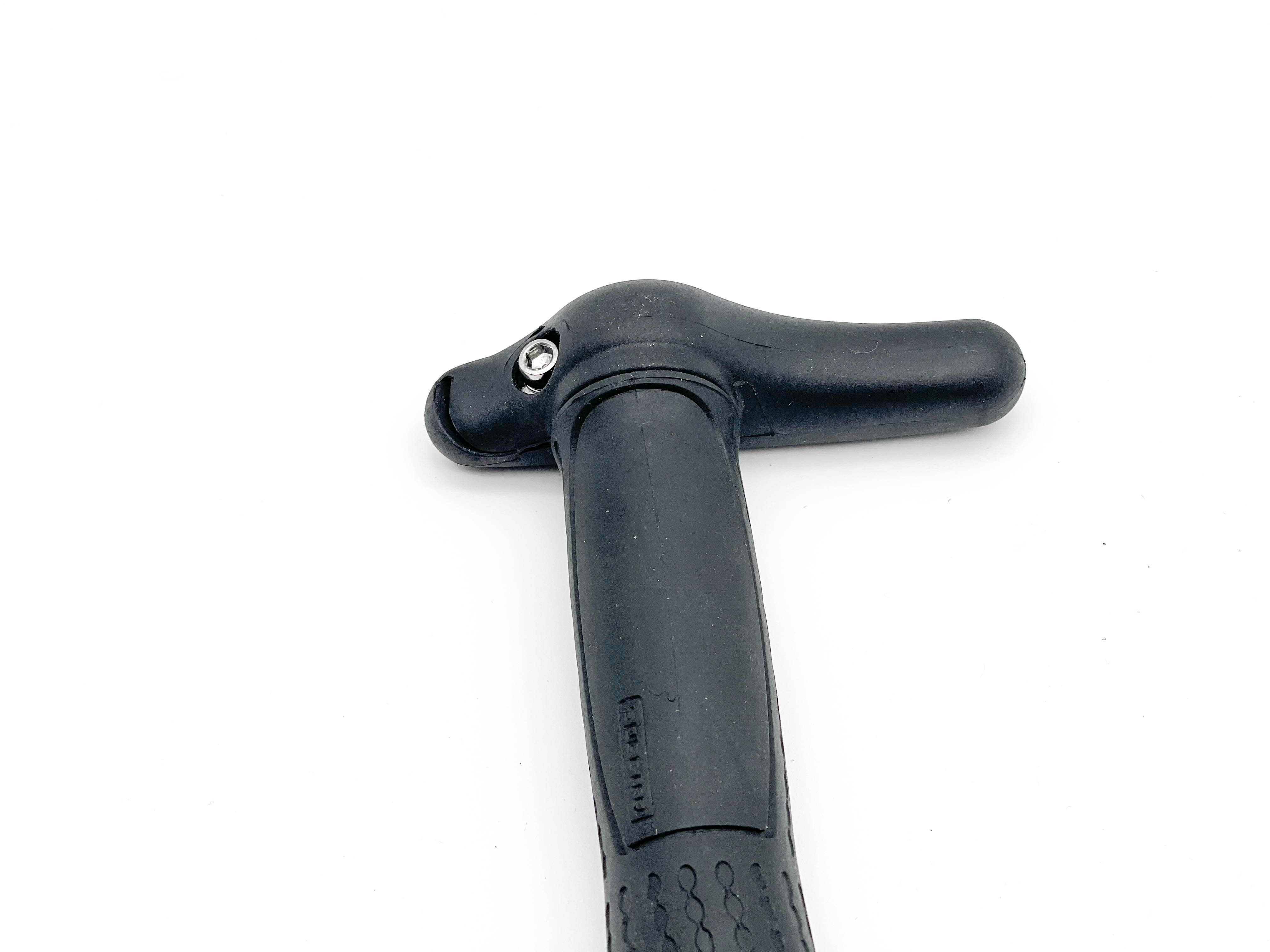 SW10041 Bild3 HP Velotechnik Trike Liegerad Dreirad Therapierad Zubehoer LEAAHSETL HP Aufstehhilfe links ohne Vorderradfederung SW10041 Bild3 HP Velotechnik Trike Liegerad Dreirad Therapierad Zubehoer LEAAHSETL HP Aufstehhilfe links ohne Vorderradfederung