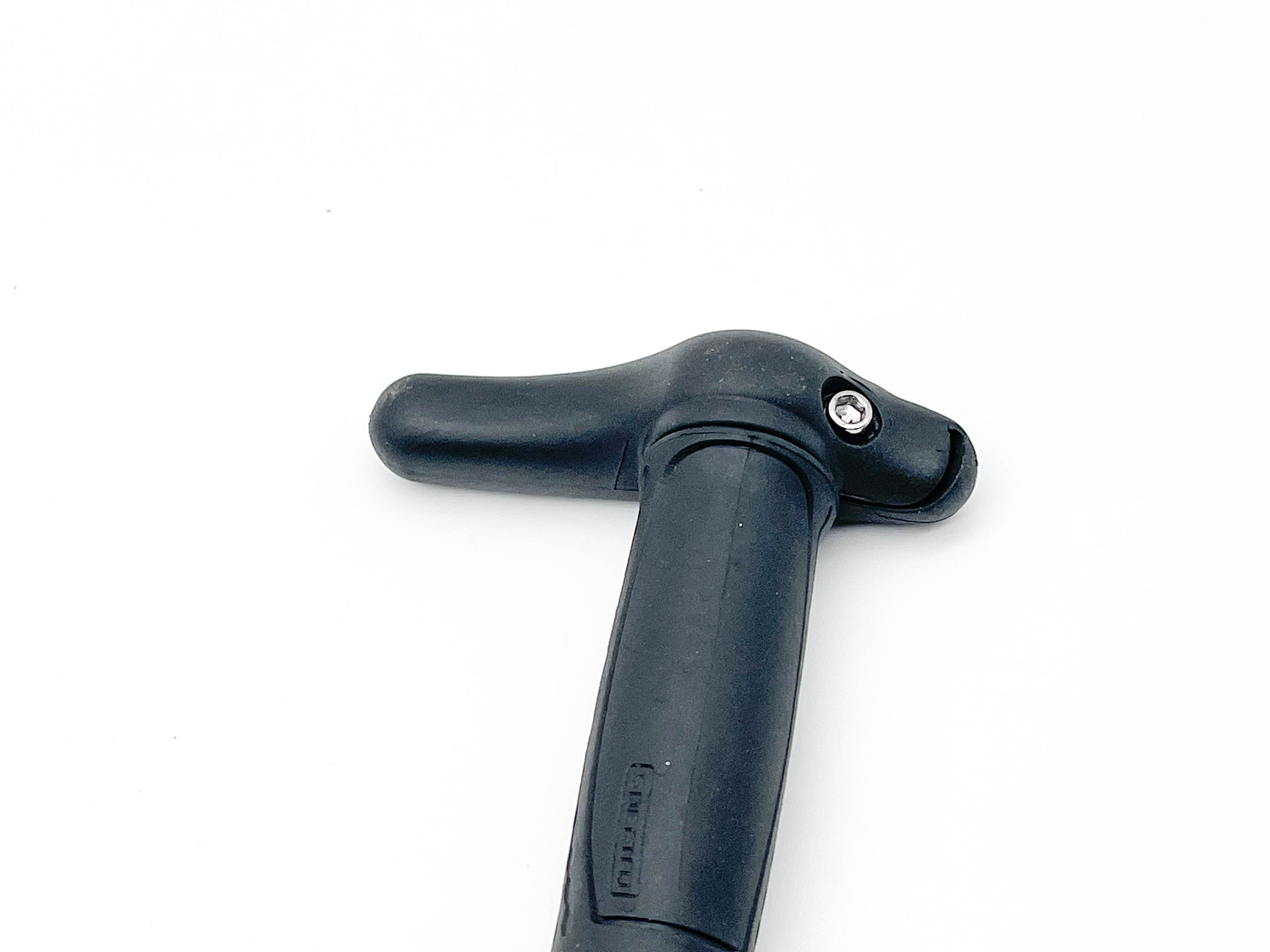 SW10042 Bild4 HP Velotechnik Trike Liegerad Dreirad Therapierad Zubehoer LEAAHSETR Aufstehhilfe rechts ohne Vorderradfederung SW10042 Bild4 HP Velotechnik Trike Liegerad Dreirad Therapierad Zubehoer LEAAHSETR Aufstehhilfe rechts ohne Vorderradfederung