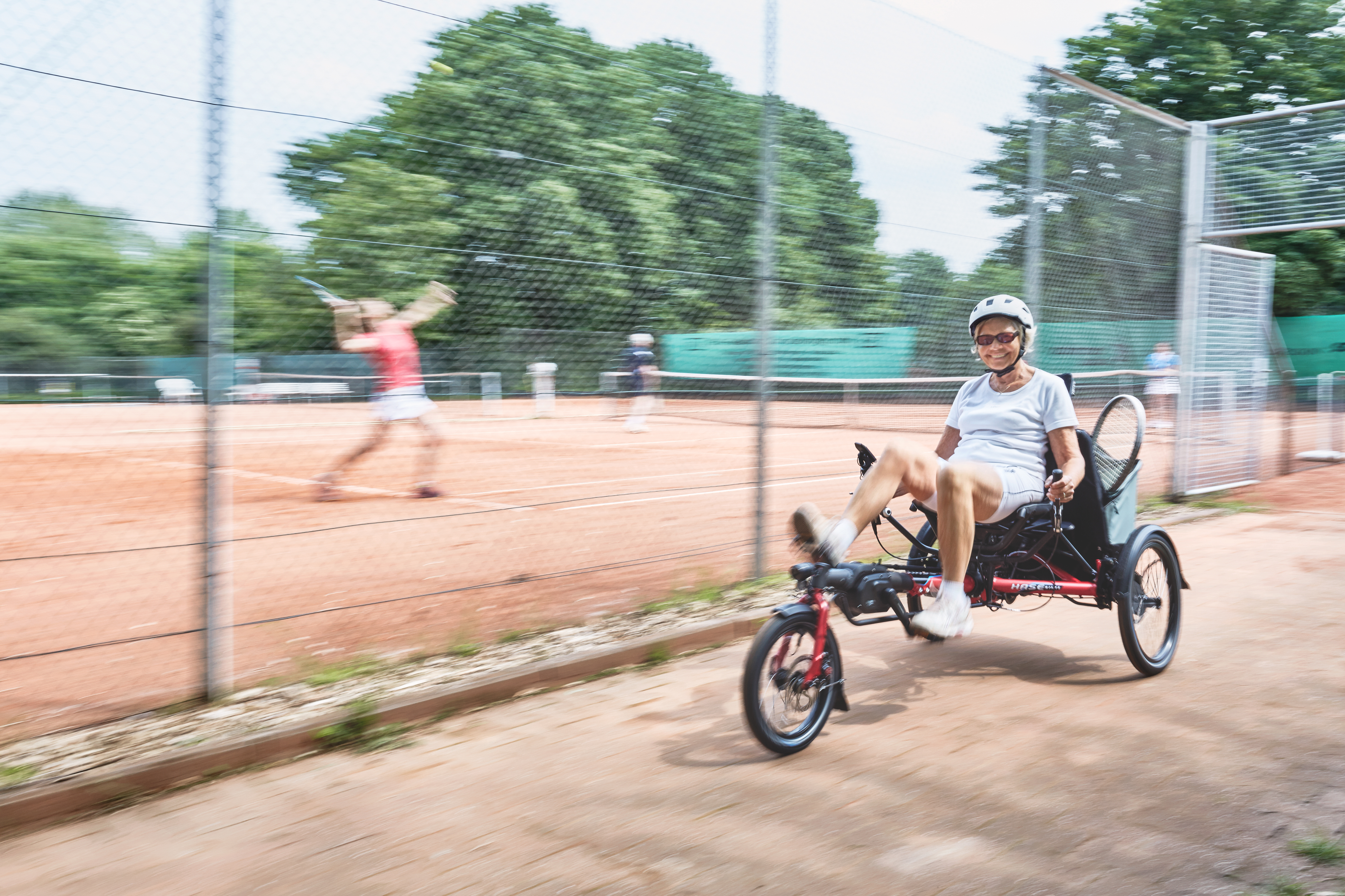 Hase Lepus Steps 2023 Karminrot matt, hinten gefedert, faltbar | Topseller-Konfiguration